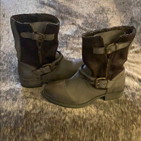 Very Volatile Booties - Picture 3 of 6